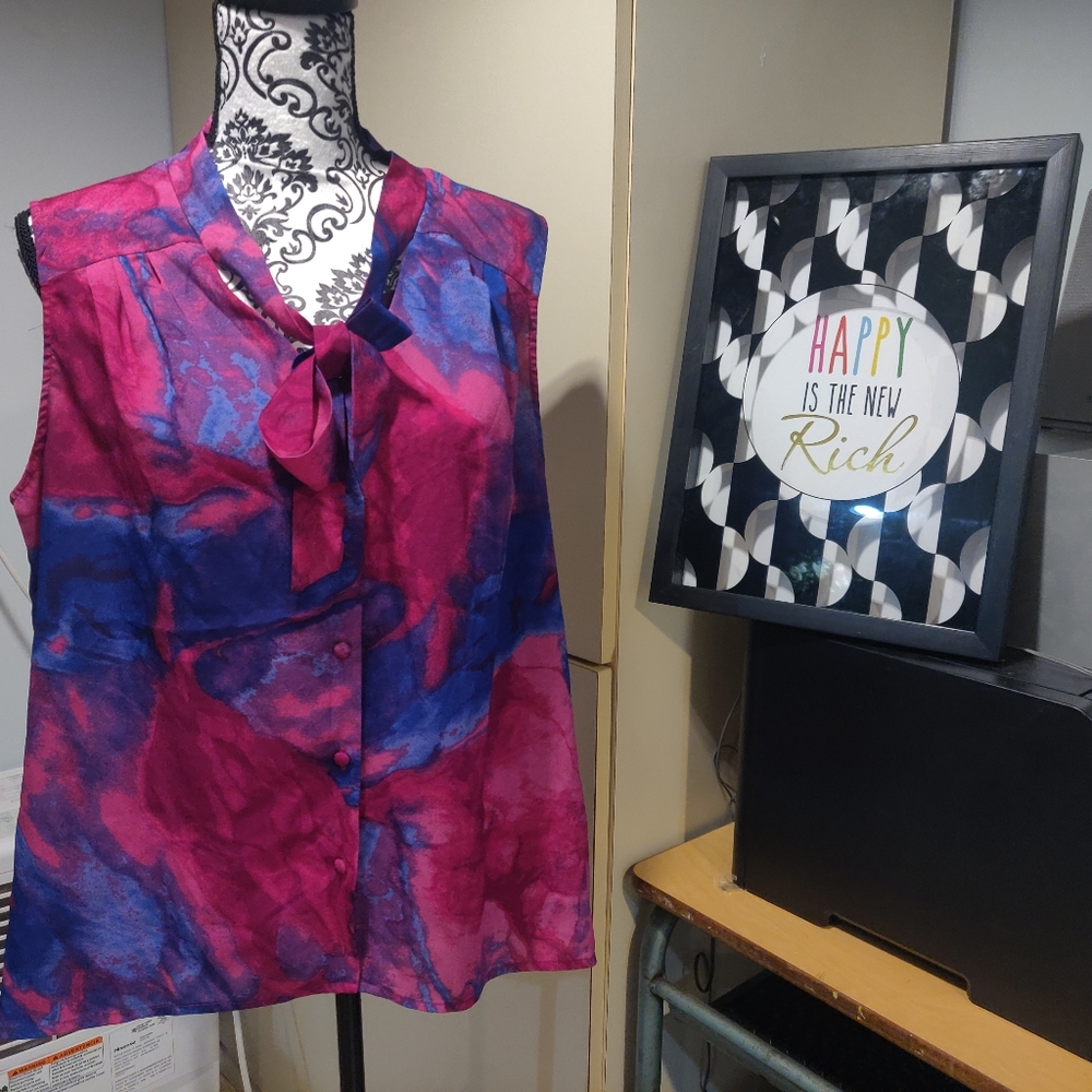 Mossimo Sleeveless Button Down & Tie Blouse